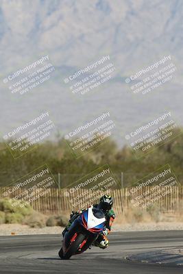 media/Oct-30-2025-Racers Edge (Thu) [[dabbdaf680]]/3-B Group/Session 2 Turn 2/